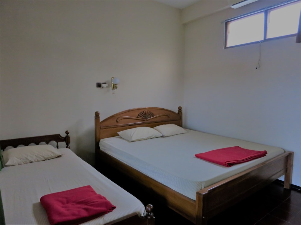 Basic Triple Room