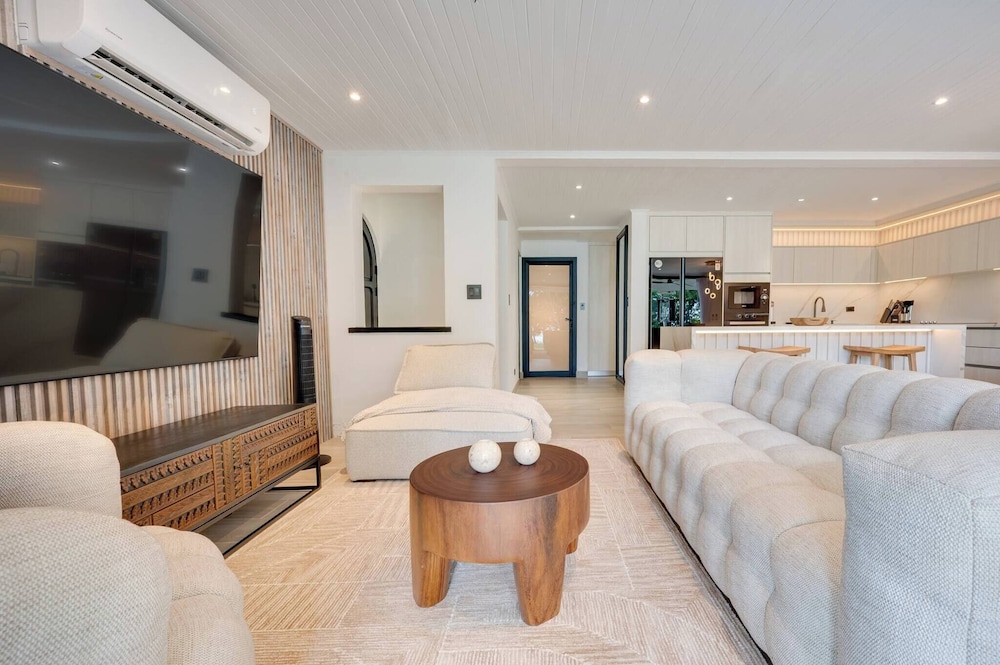 Condo, 2 Bedrooms, Balcony, Garden View photo 1