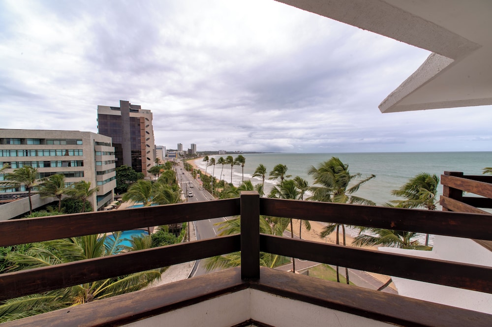 Deluxe Double Room, Sea View thumbnail 5