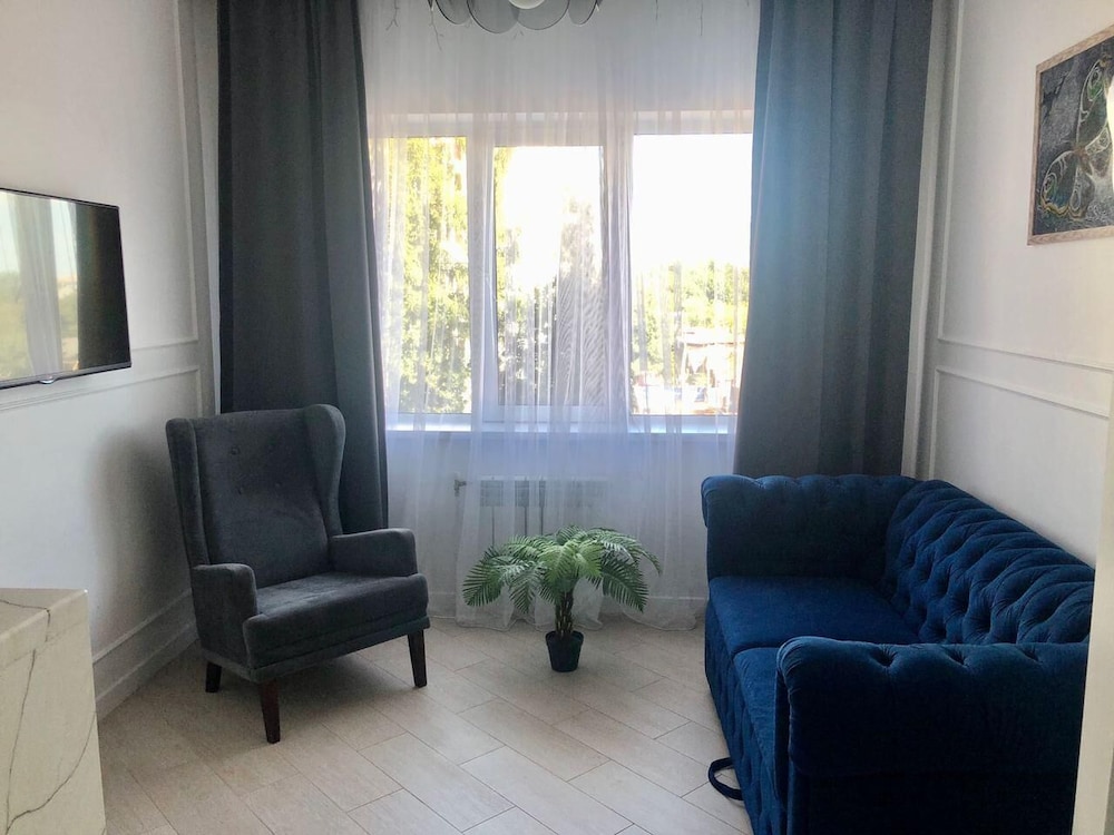 Business Condo photo 1