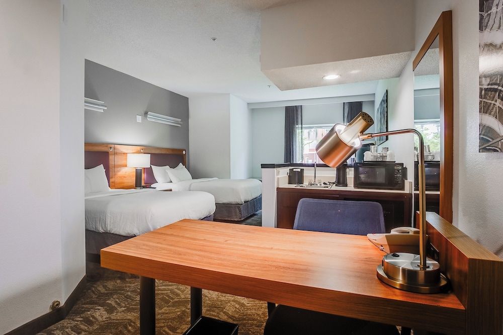 Suite, Multiple Beds, Non Smoking
