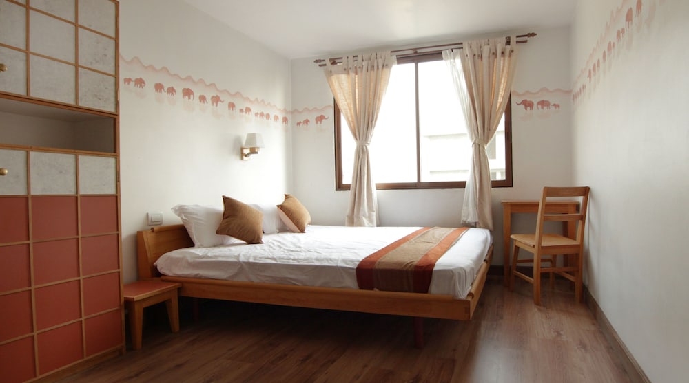 Deluxe Room, 1 Double Bed, Non Smoking photo 2