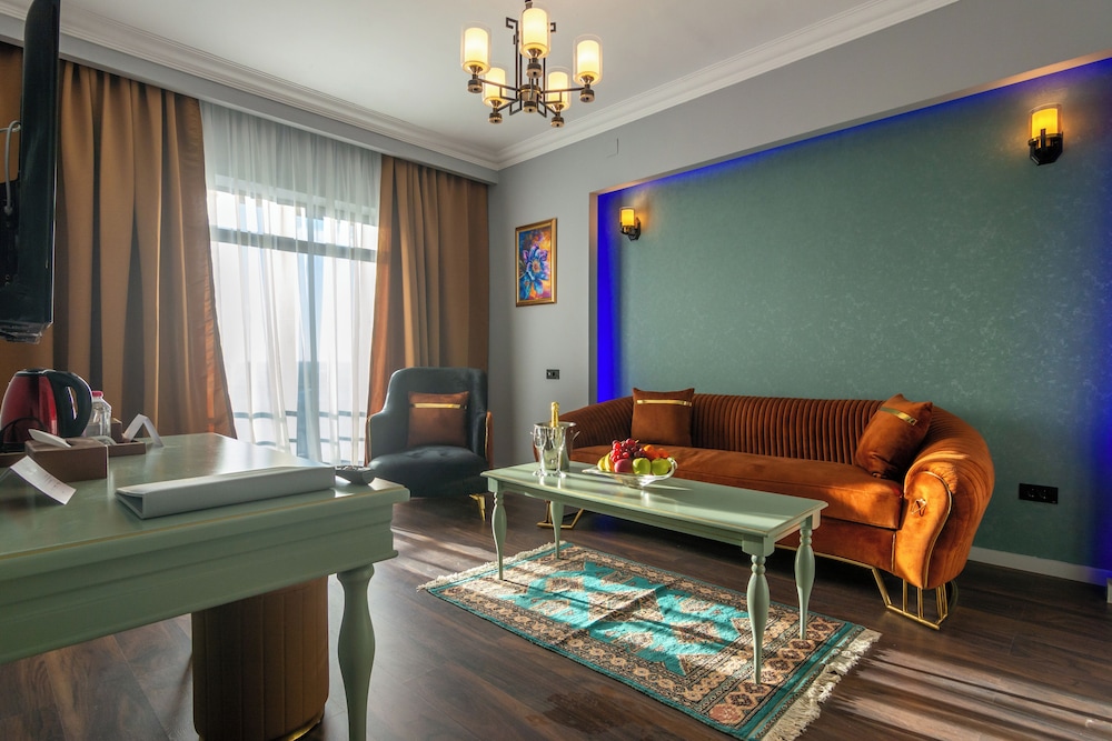 Premium Studio Suite