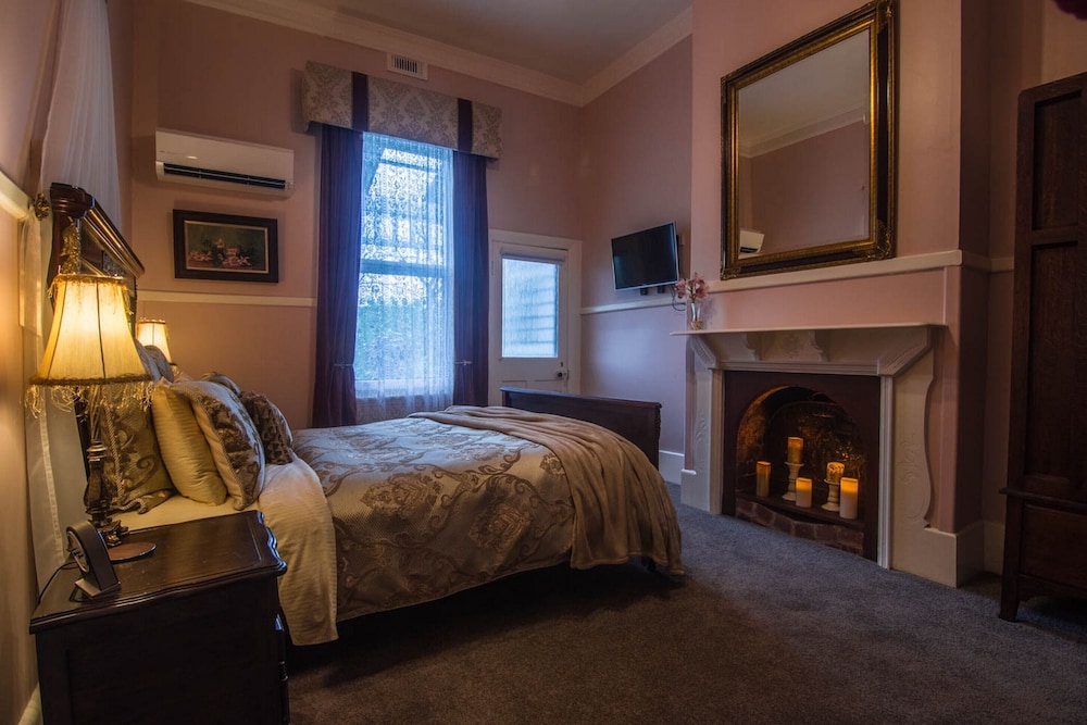 Standard Room, Non Smoking (Suite 2) photo 2