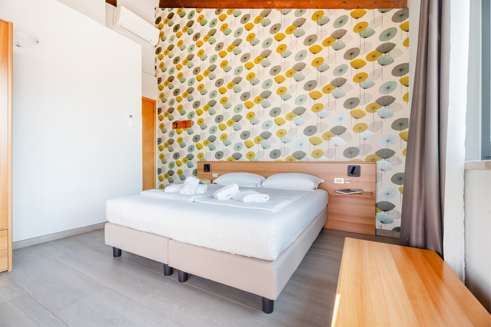 Elite Double or Twin Room, Lake View photo 1