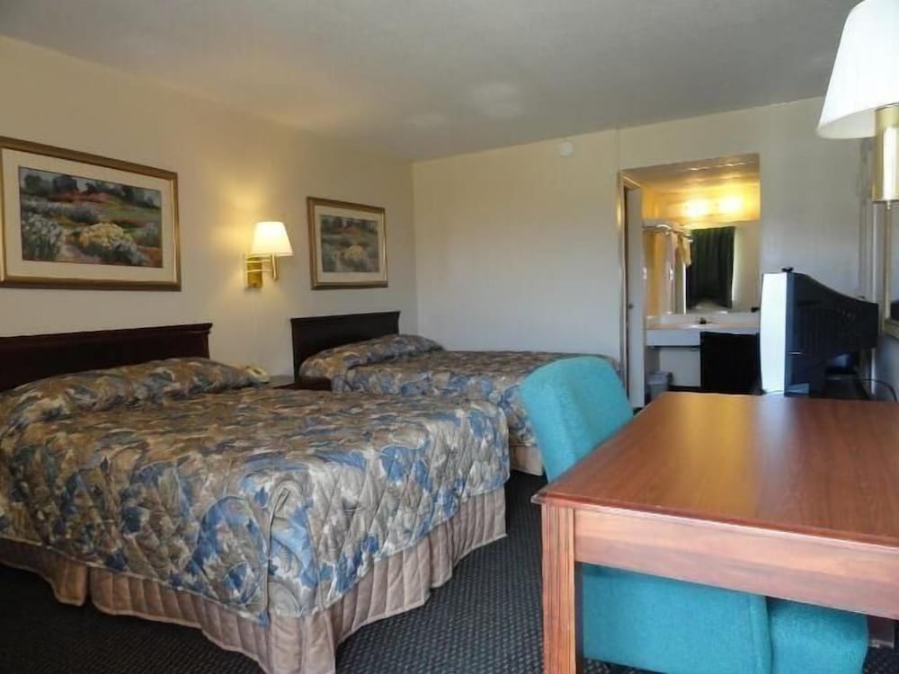 Classic Room, 2 Double Beds photo 3