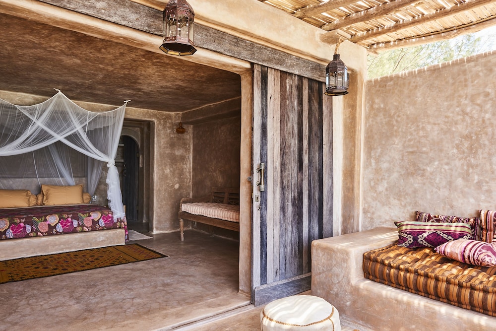 The Robinson and Crusoe House photo 2