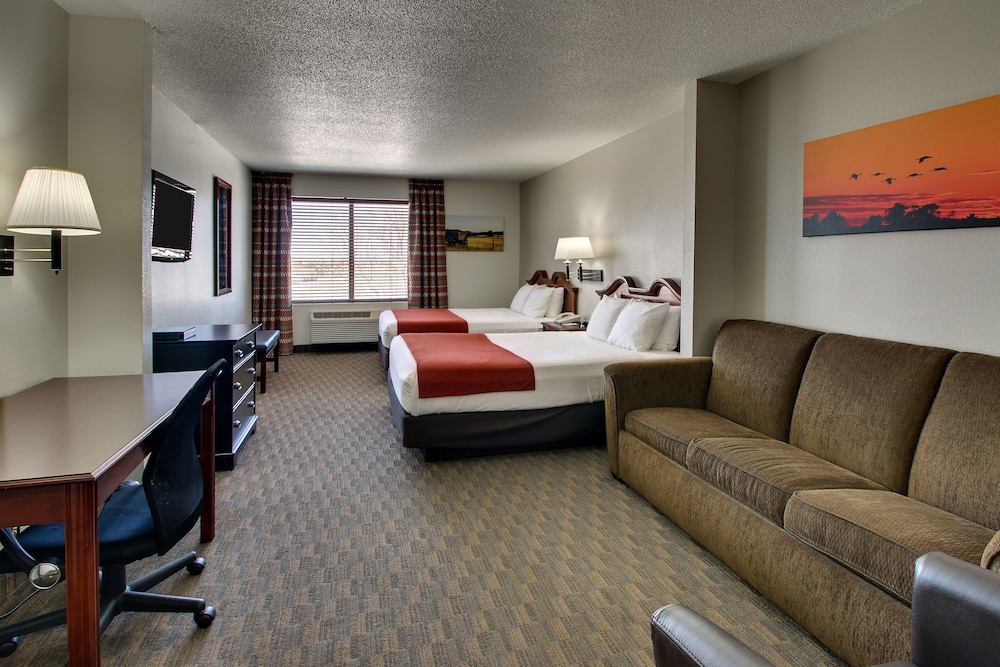Suite, 2 Queen Beds (Two Queen Bedded Suite) photo 1