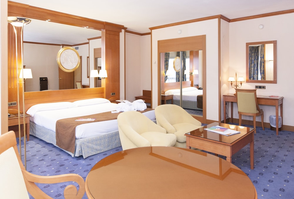 Double Room - Photo 10