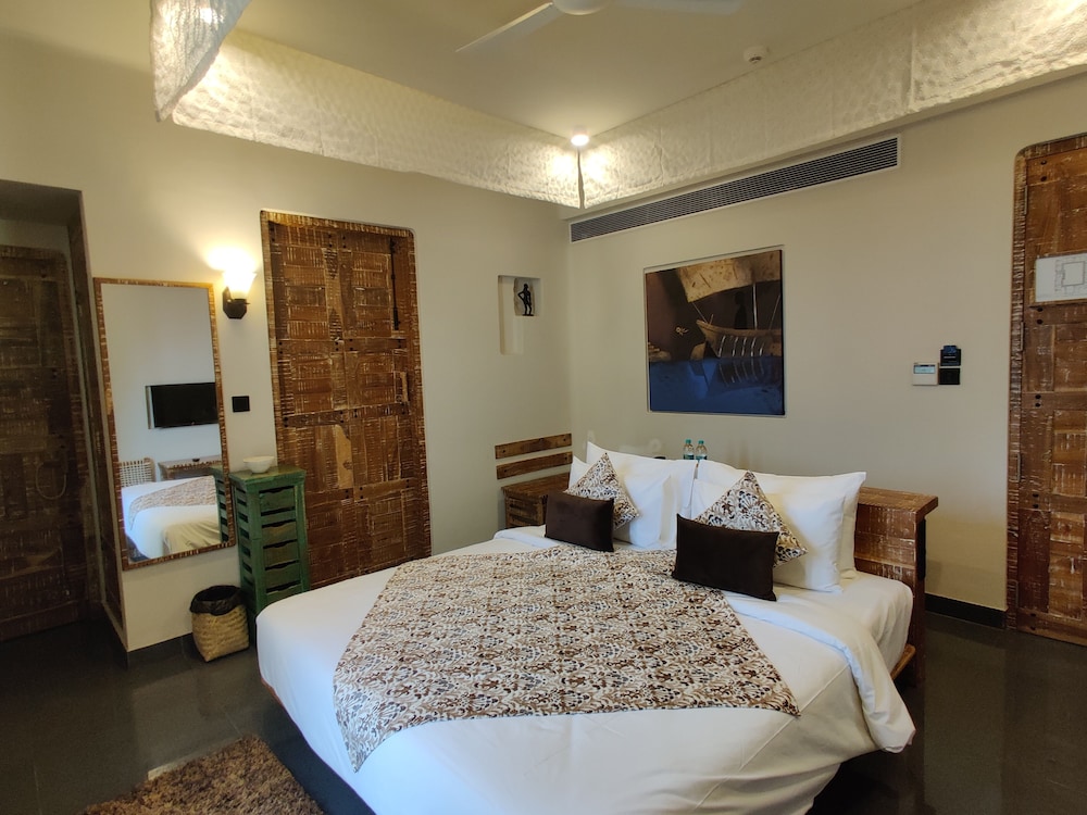 3102 Suite With Jacuzzi & Deck(Sleeps 4) - Photo 9