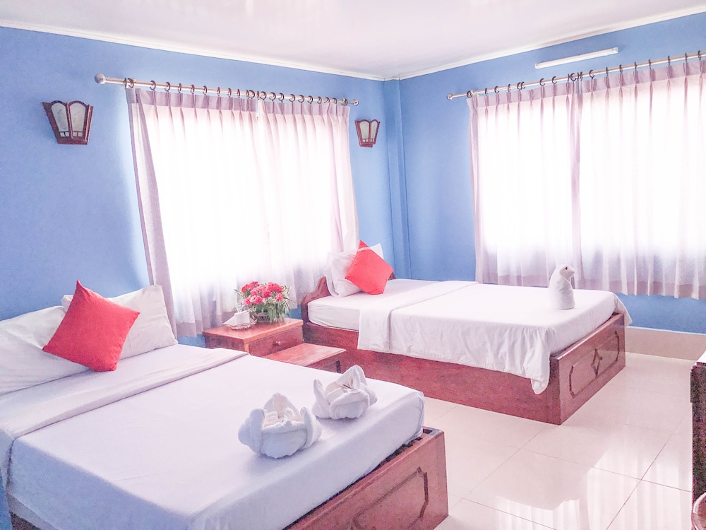 Superior Twin Room, 2 Twin Beds, Balcony, City View