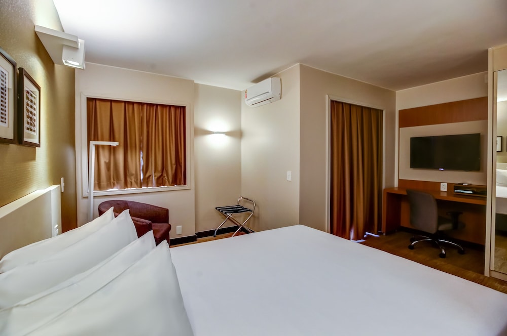 Luxury Suite, 1 Queen Bed, Non Smoking - Photo 4