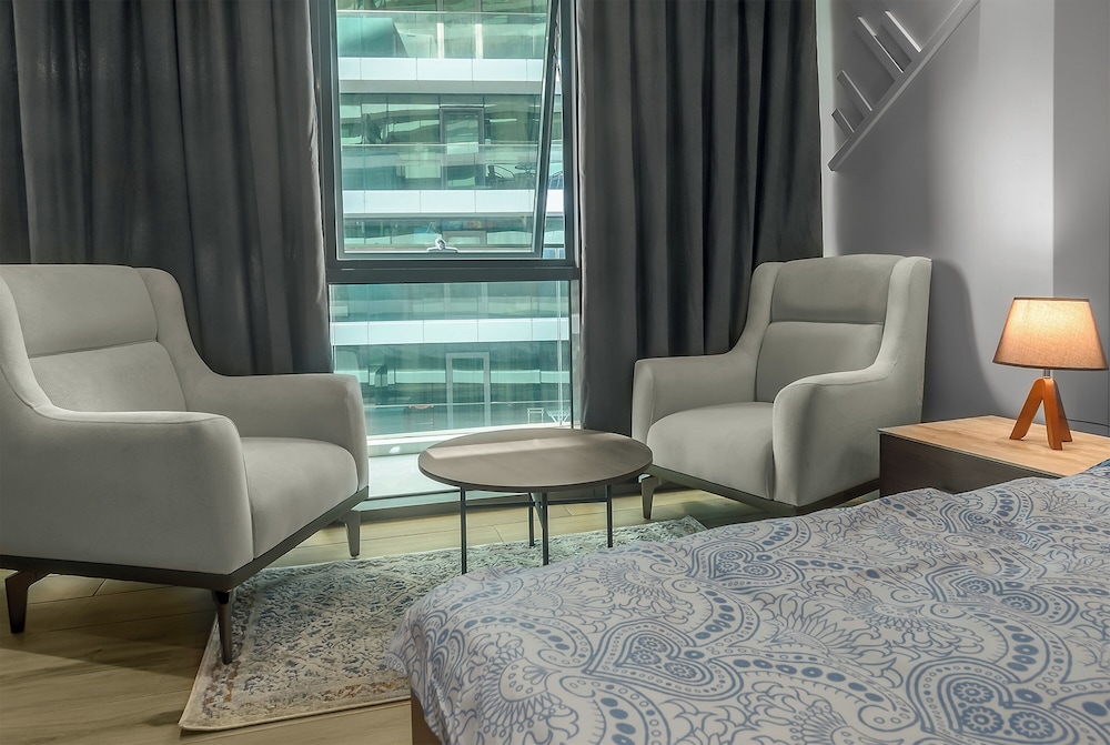 Grand Apartment, 1 Queen Bed with Sofa bed, Partial Sea View photo 1