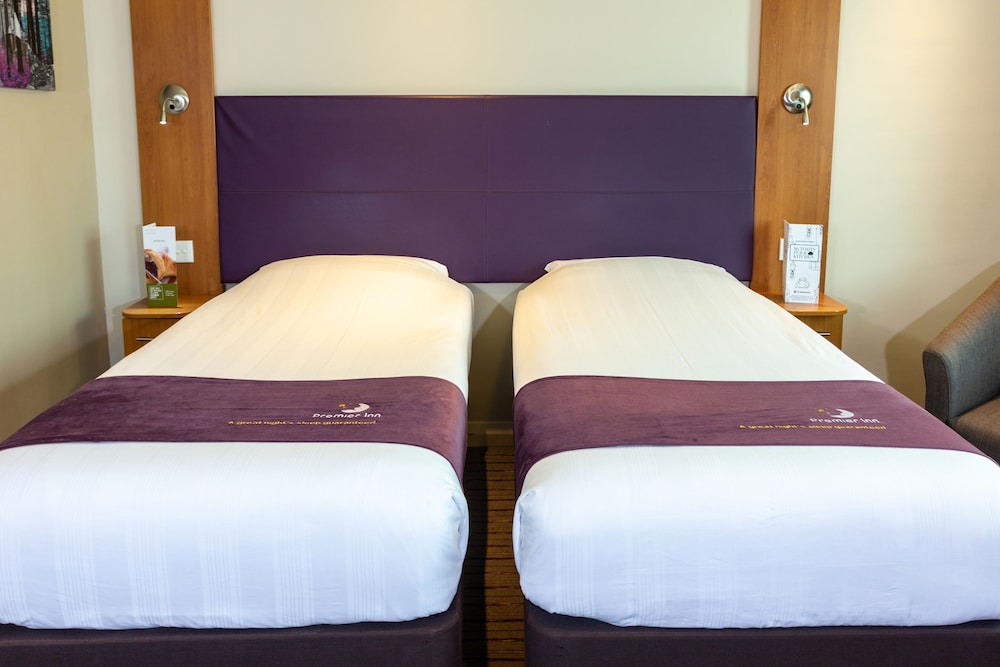Twin Room, Non Smoking (FREE Aprt Shuttle|Yas Island drop off) photo 3