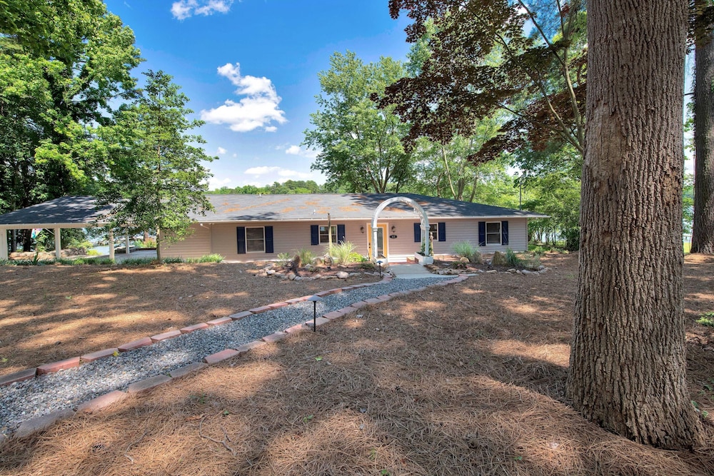 House, Multiple Beds, Lake View (Summer STATus) photo 2