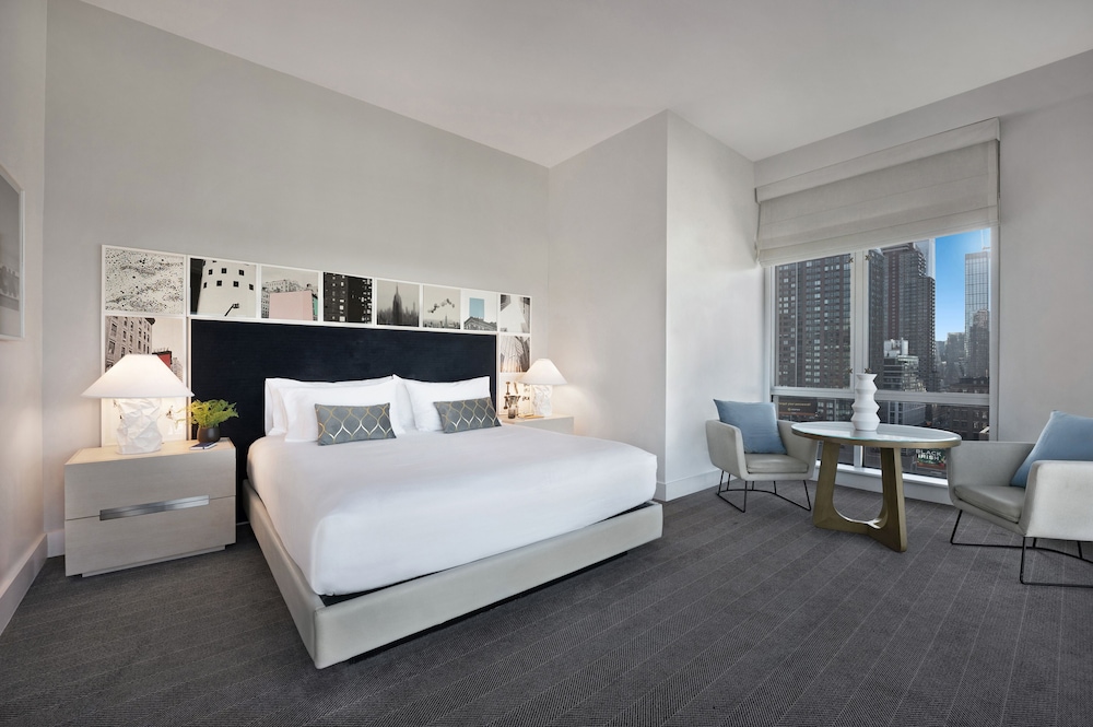 Suite, Mobility Accessible (Hudson River)