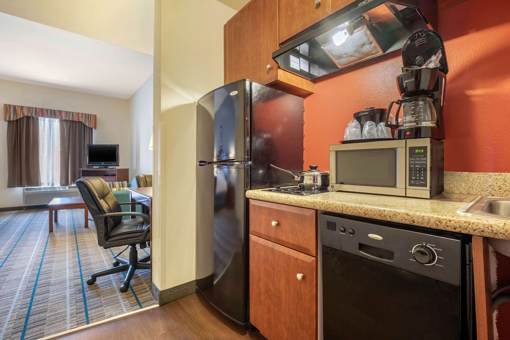 Suite, Non Smoking - Photo 3