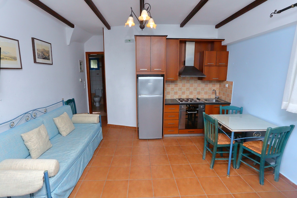 Family Apartment, 1 Bedroom, Sea View photo 2