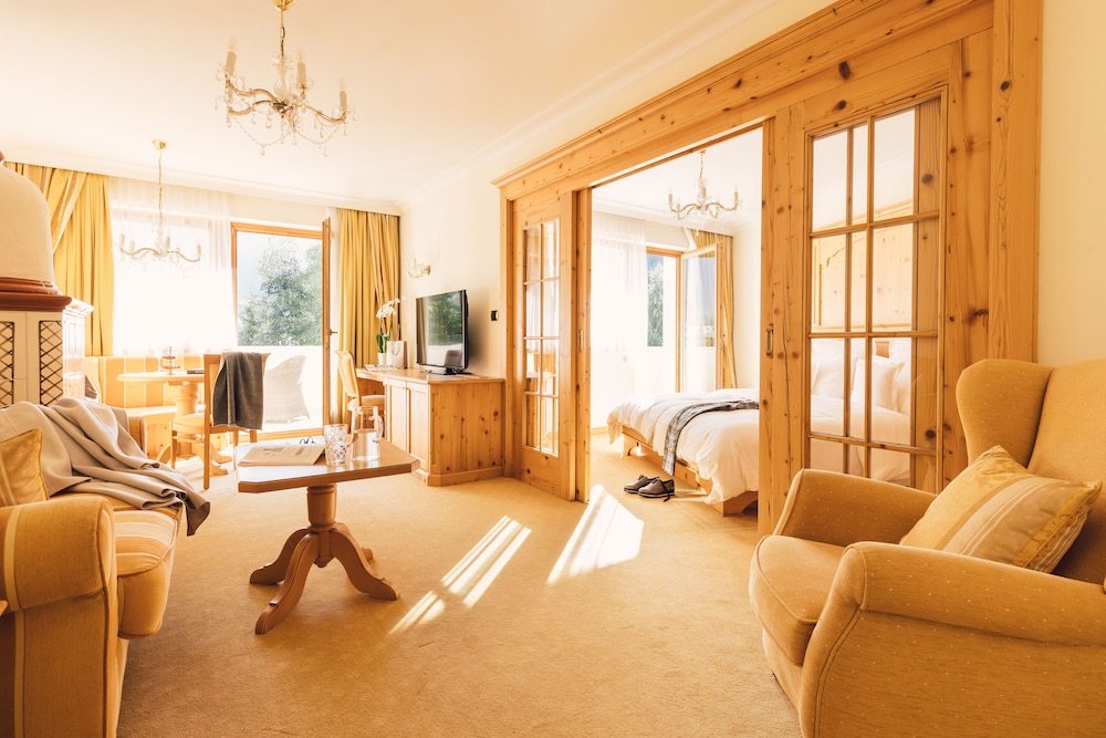 Suite (Alpenpalace) - Photo 1