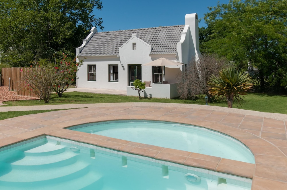 Luxury Cottage - Photo 12