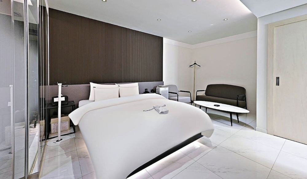 Deluxe Double Room photo 3