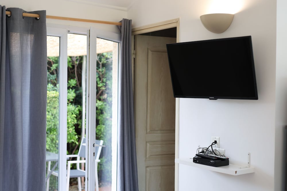 Standard Studio, Ensuite (Marina 5) photo 1