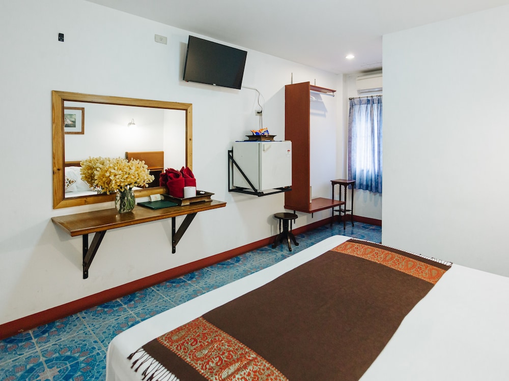 Small Room (no Balcony) - Photo 4