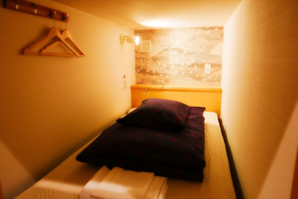Mixed Dormitory Single bed (Shared Bathroom) photo 1
