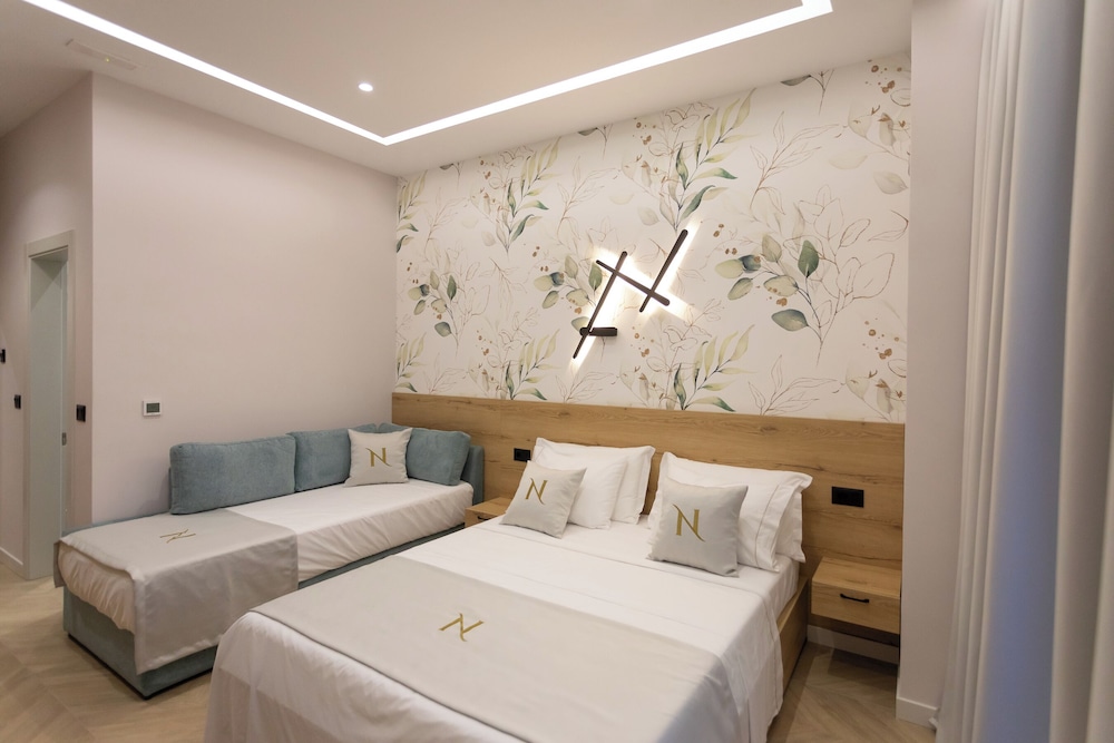 Junior Triple Room, Balcony, City View photo 1