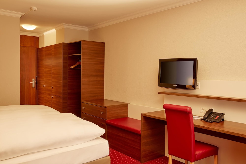 Deluxe Double Room, Non Smoking, Mountain View (Single Use), photo 6