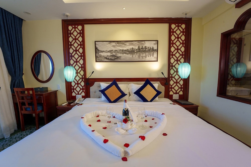 Attic Junior Suites Double Room - Photo 13