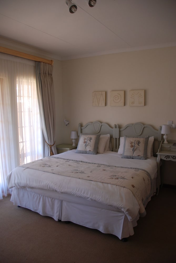 Double Luxury Room with King sized bed