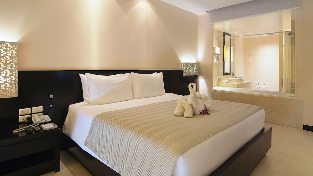 Deluxe Room, Sea View - Photo 2