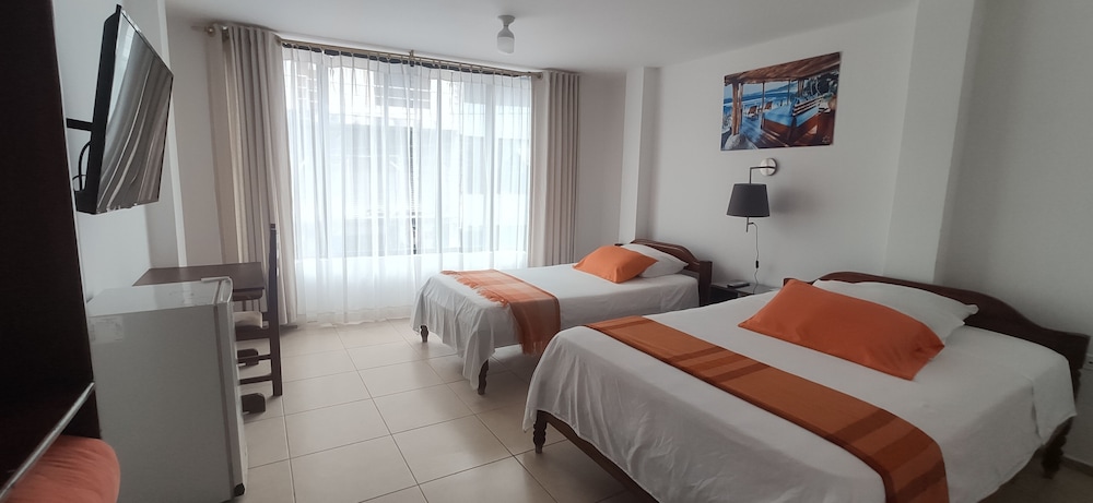 Standard Twin Room photo 2