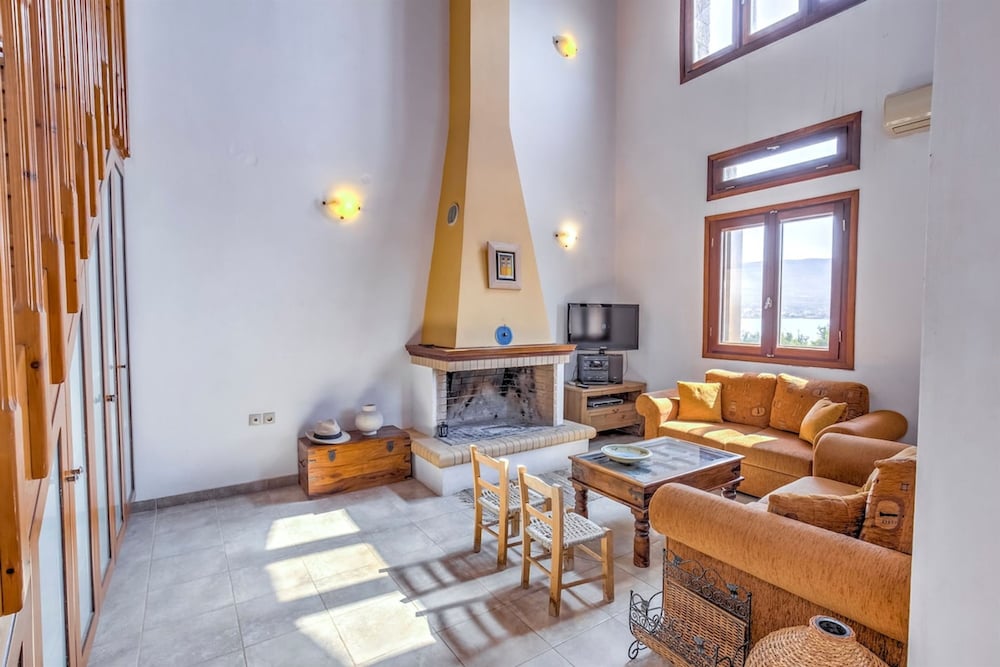 Villa photo 3