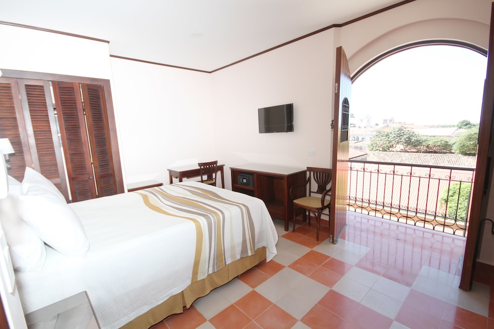 Executive Room, 1 Queen Bed, Non Smoking (Standard) photo 2