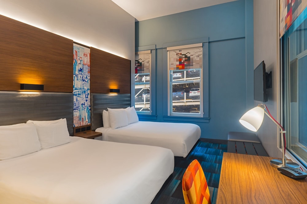 Room, 2 Queen Beds (Mobility Accessible, Roll-In Shower) photo 3