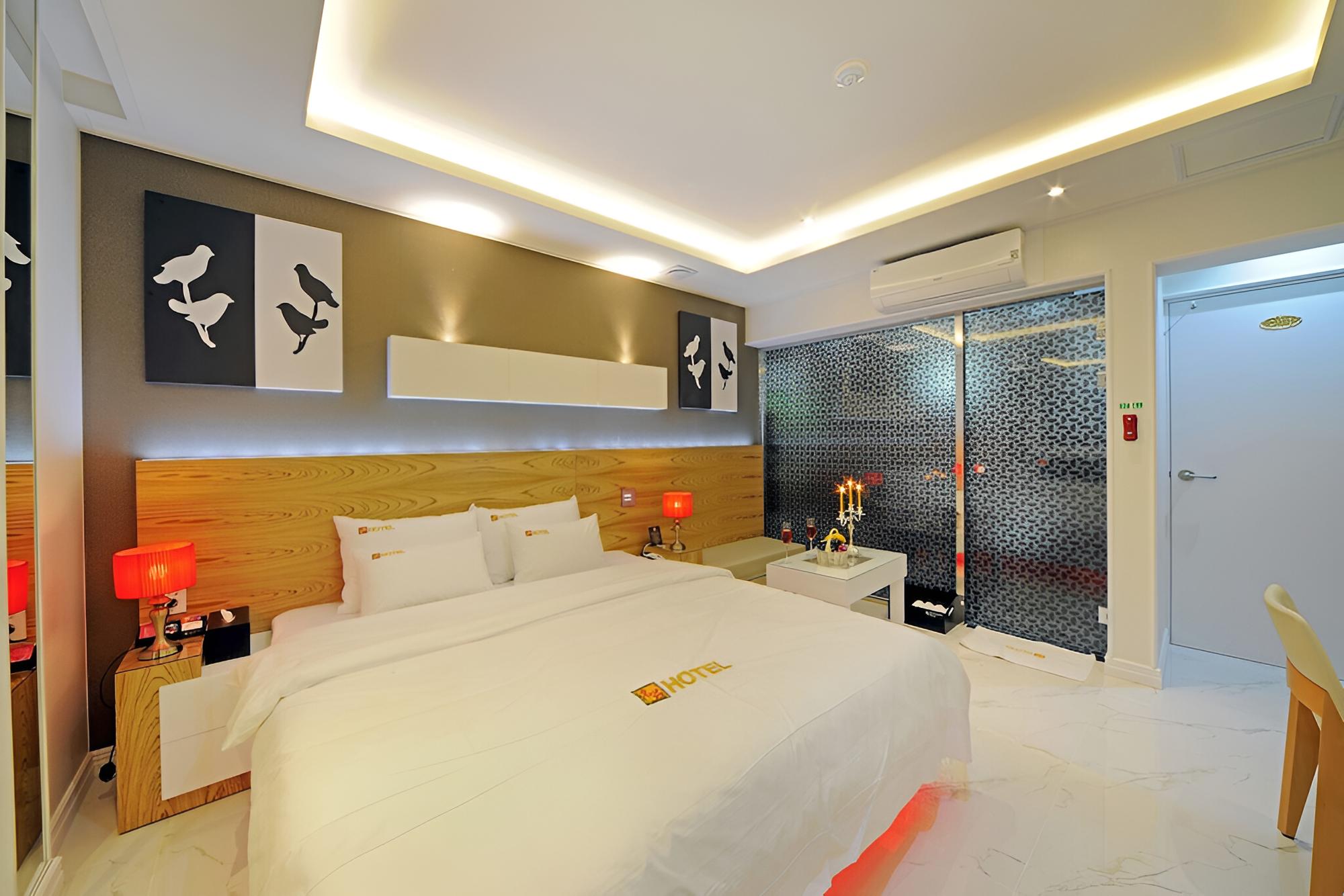Room (Standard Room) - Photo 11