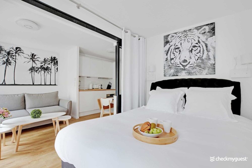 City Apartment, City View