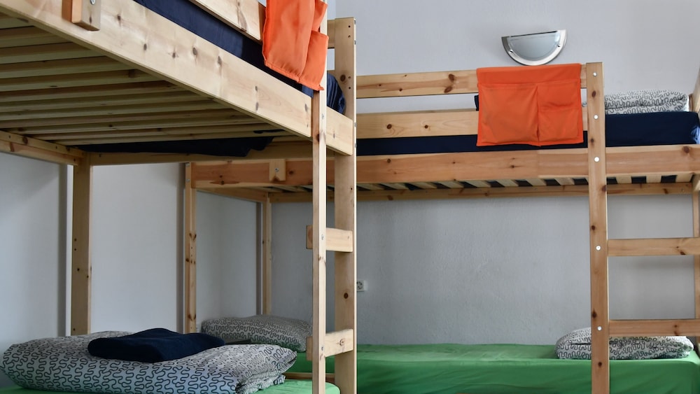 Dormitorio compartido, solo mujeres, baño compartido (1 cama en dormitorio de 4 camas)