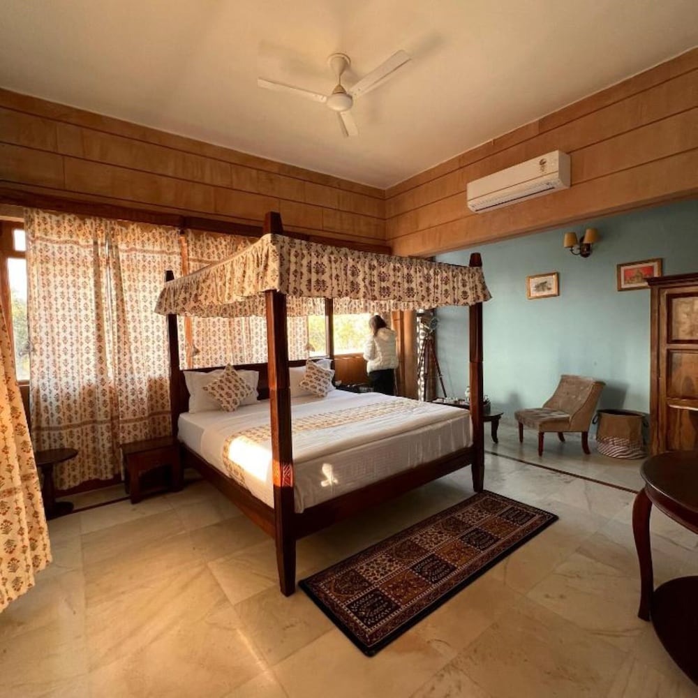 Superior Double Room, City View