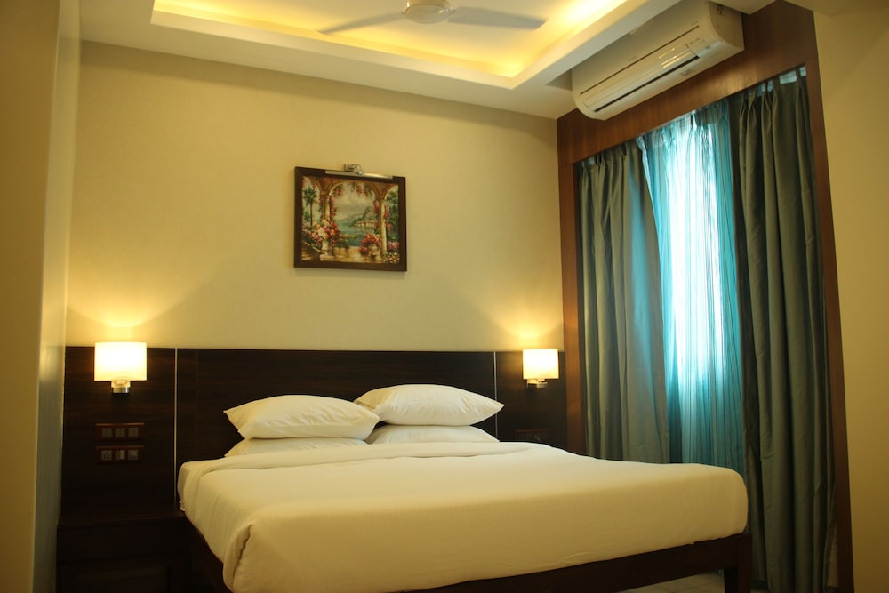 Deluxe Room, Multiple Beds, Non Smoking photo 1