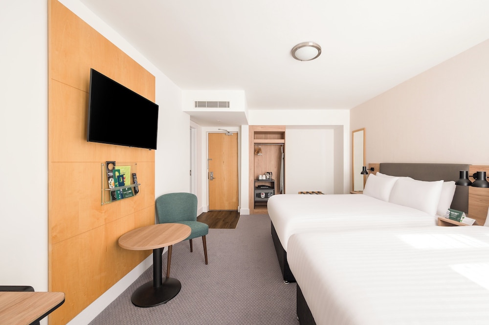 Premium Room, 2 Double Beds - Photo 8