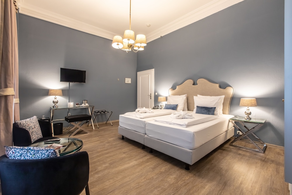 Deluxe Double Room/ Twin Room photo 2