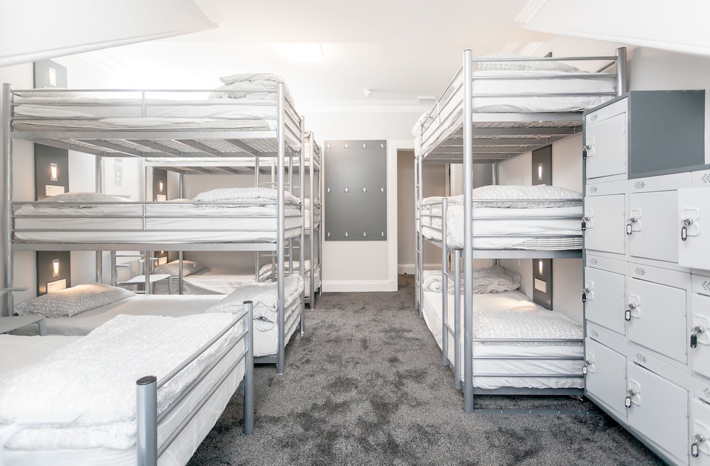 Shared Dormitory, Women only, Ensuite photo 3