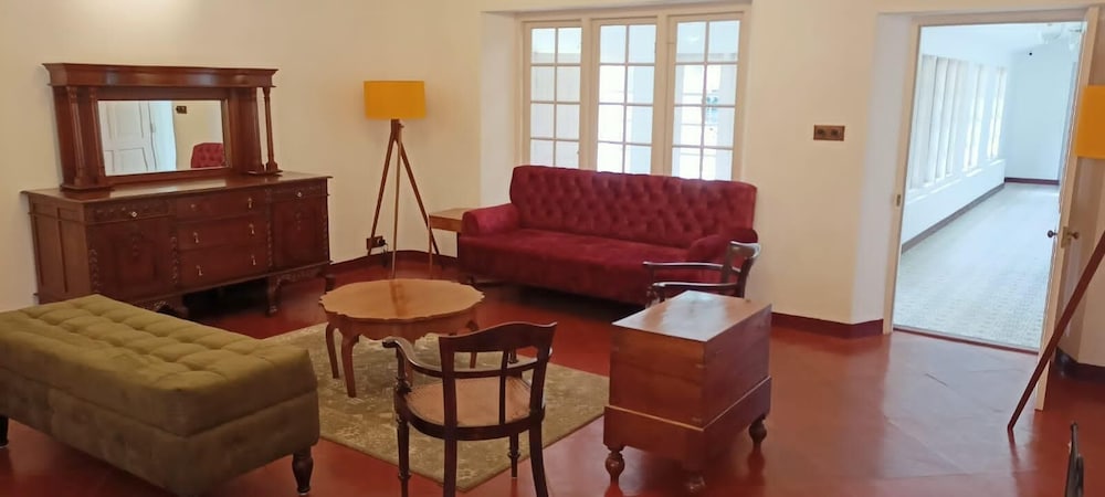 Heritage Bungalow room - Room in a Bungalow photo 2
