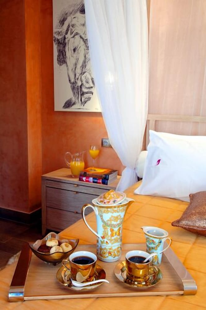 Junior Suite with Spa Bath and Balcony photo 2