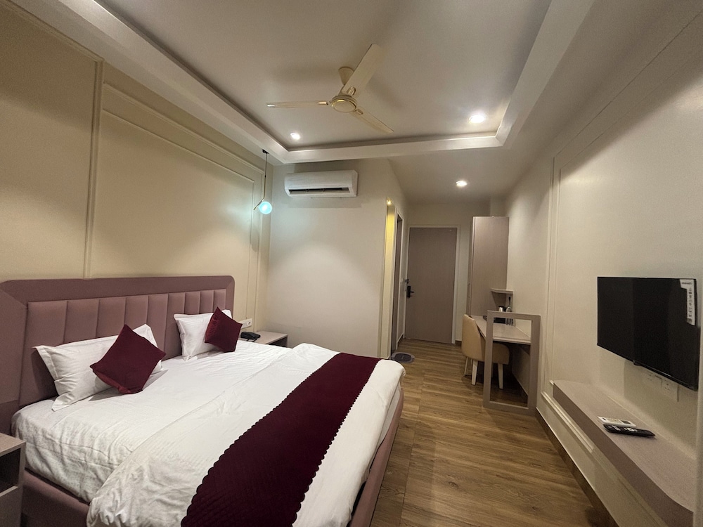 Deluxe Double Room photo 3