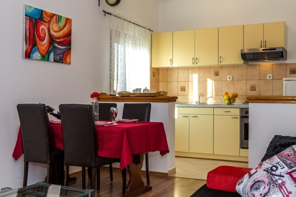 Apartment (Suza - relaxing & beautiful - A1(2+2))