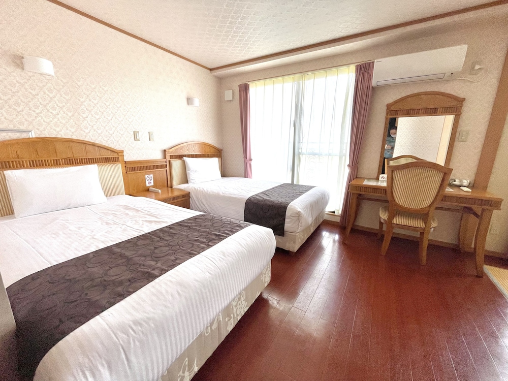Standard Twin Room, Non Smoking photo 3